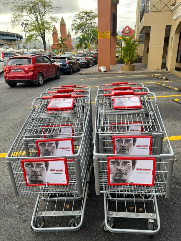 Mission: Impossible campaign on iTouch shopping carts, iCart at Xtra Foods Grand Lagoon