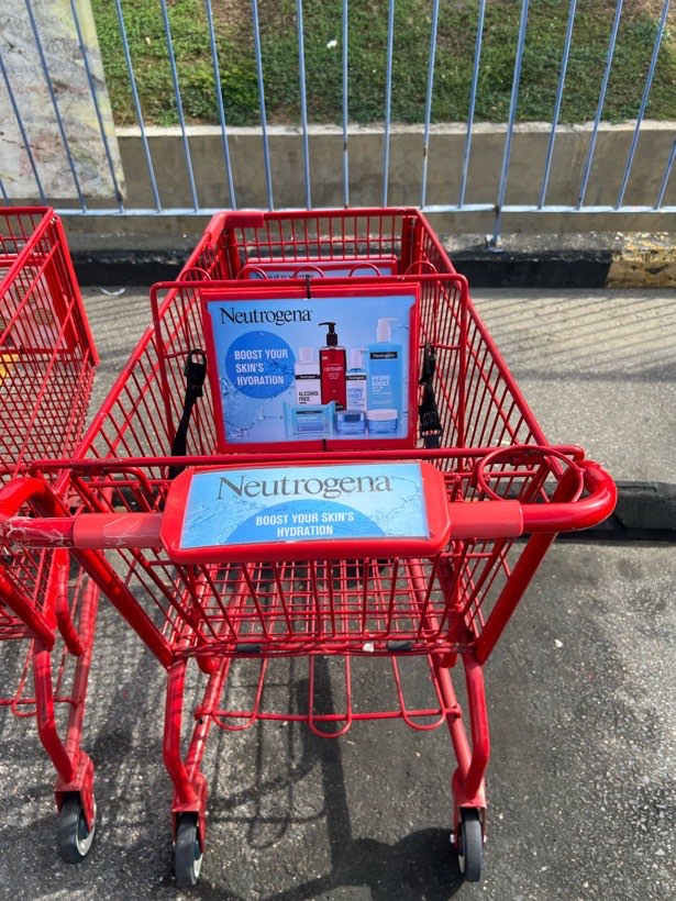 Neutrogena campaign on iTouch shopping carts, iCart at SuperPharm